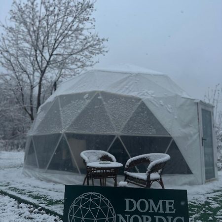 The Frog Glamping Hotel Horezu Exterior foto