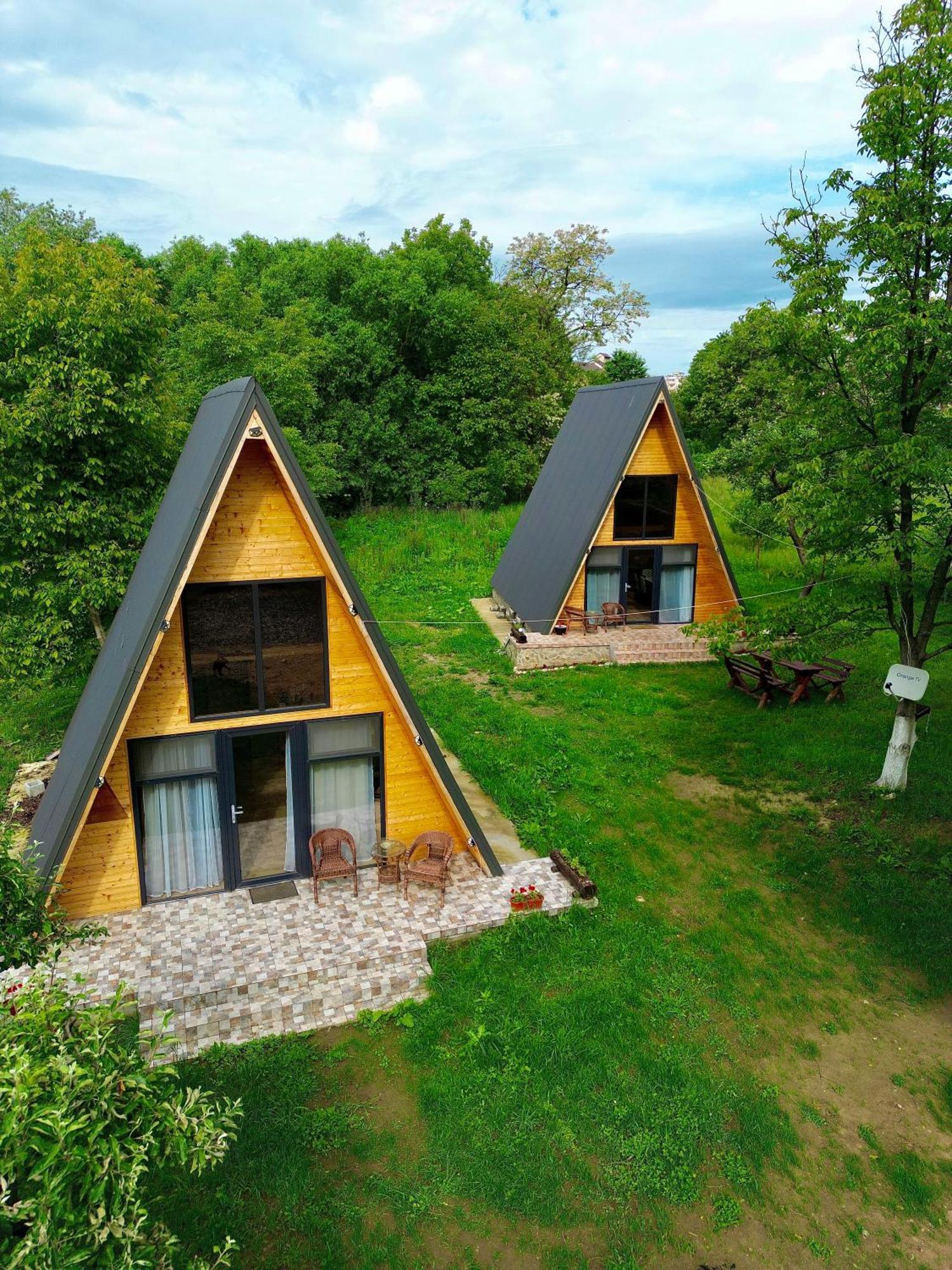 The Frog Glamping Hotel Horezu Exterior foto