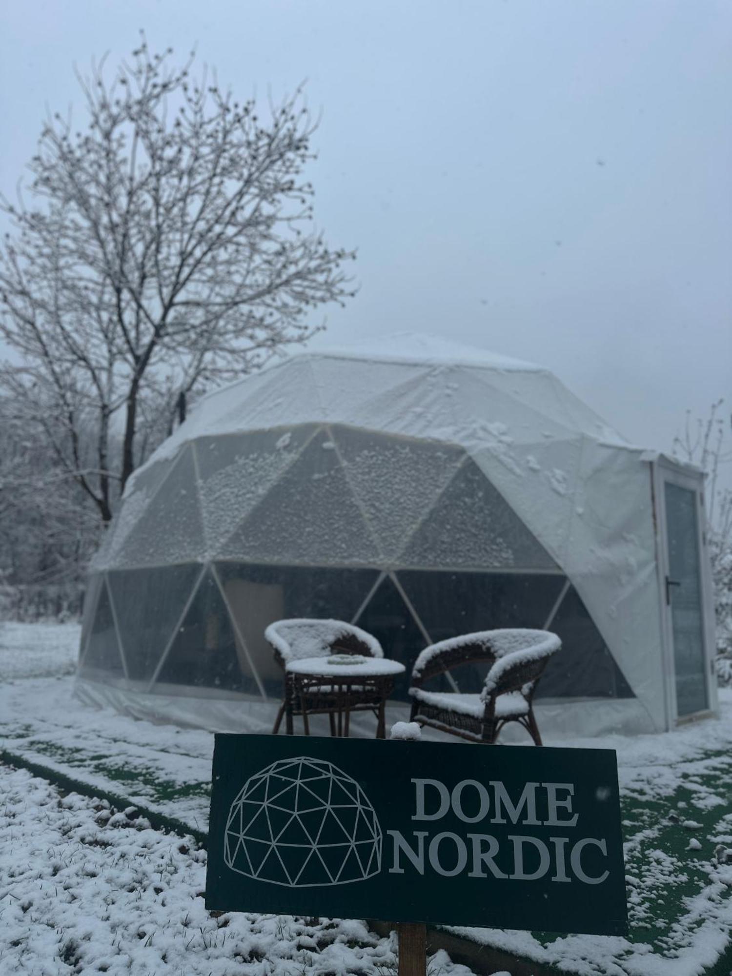 The Frog Glamping Hotel Horezu Exterior foto