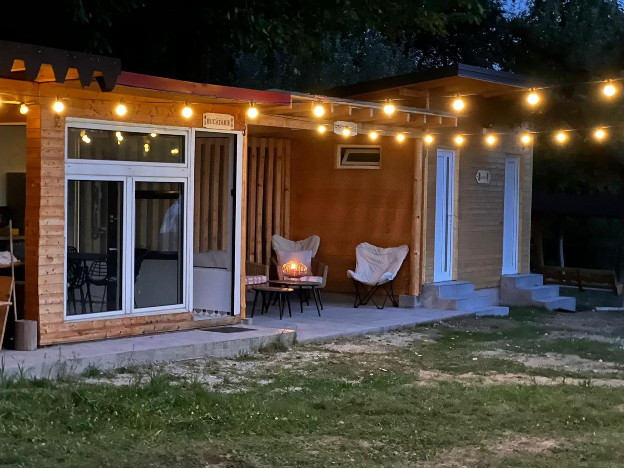 The Frog Glamping Hotel Horezu Exterior foto